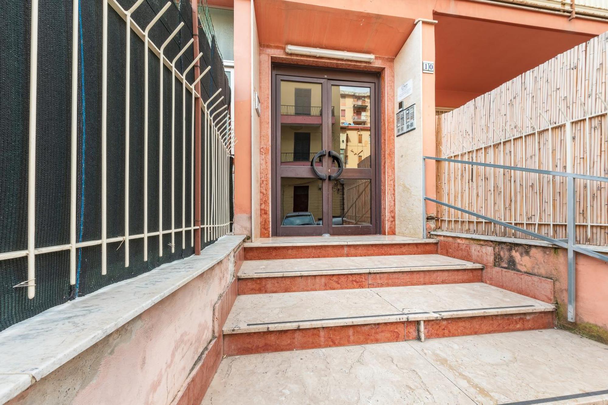 Bed and Breakfast Ciccio R&B di Rosaria Profeta Palermo Esterno foto